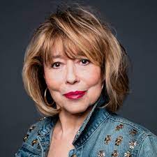 Interview with mystery author Claudia Riess – lisahaselton.com